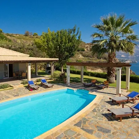 Kefalonia Sleeps 6 With Pool Air Con And Wifi Willa