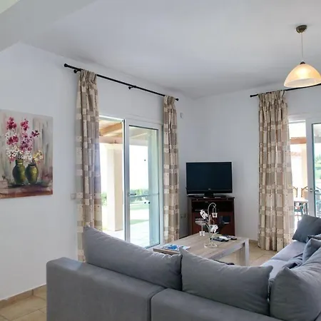 Kefalonia Sleeps 6 With Pool Air Con And Wifi Villa *